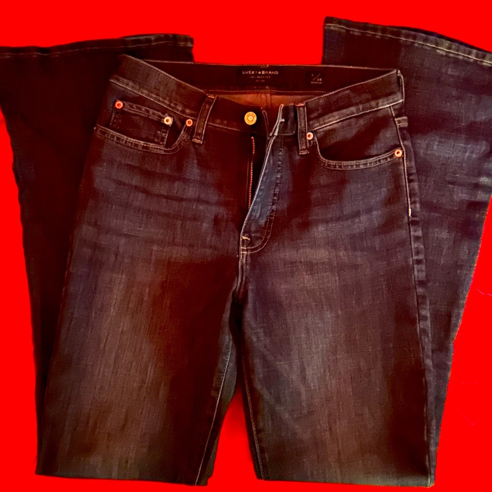 LUCKY BRAND JEANS.